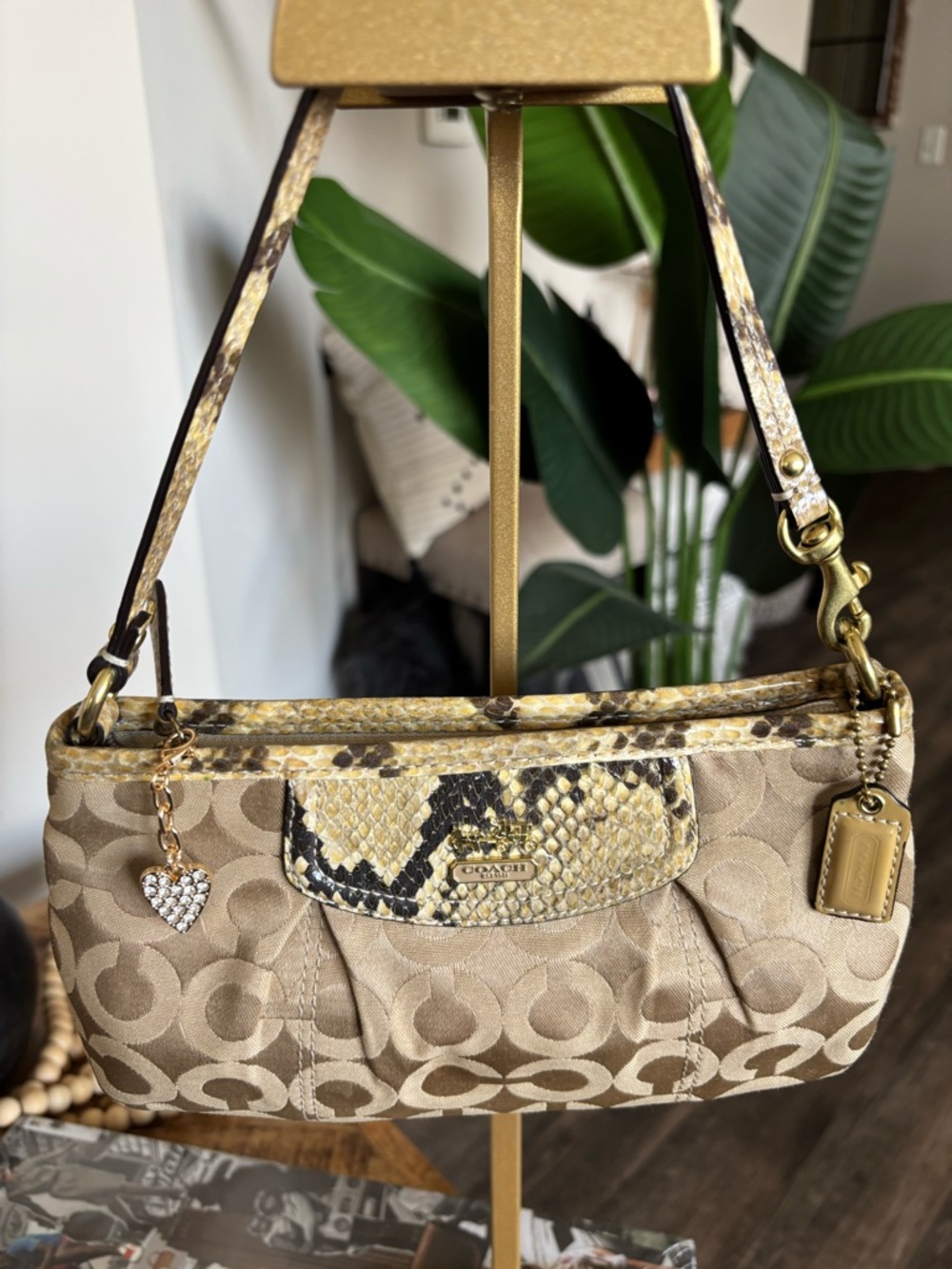 🤎🐍💛COACH Madison Signature Op Art Wristlet Mini Bag💛🐍🤎